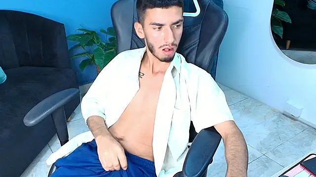 Noah-JONES online show from February 27, 5:08 am