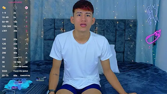 NicolasTorrez online show from April 6, 7:31 am