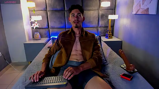 skinny jean  online show from May 26, 8:16 pm