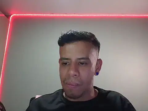 WILD BIGCOCK35 online show from March 3, 2:19 am