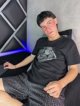 Lucian-greyy online show from February 21, 6:47 am