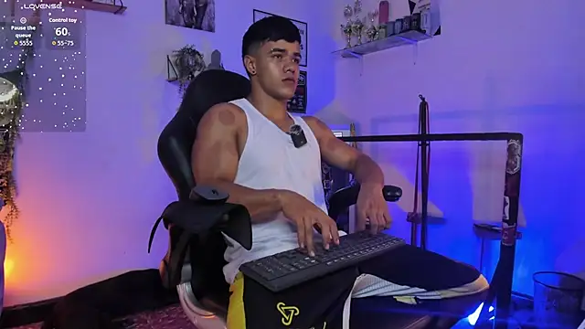 Rob zaens33 online show from March 14, 3:41 pm