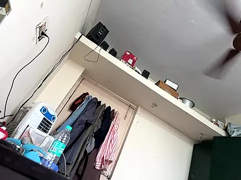 Snapshot of neekosam12 chatting on March 3, 11:50 am neekosam12 online show from March 3, 11:50 am