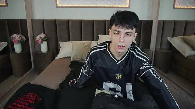 ClarkBev online show from March 13, 7:38 am