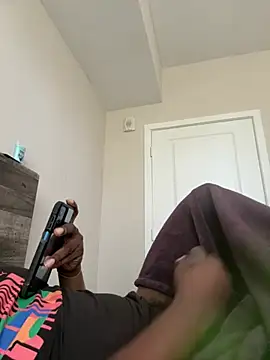 makeherfeelg online show from March 25, 1:59 pm