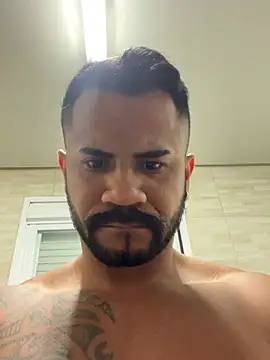 morenotatudo18cm online show from February 22, 2:02 am