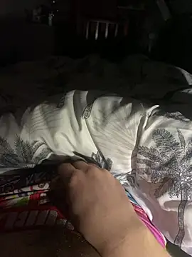 crustyyy1 online show from March 7, 12:30 am