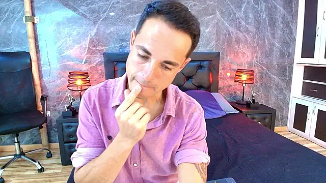 Adams Sanz online show from March 24, 7:18 pm