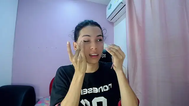 Larry craft online show from March 31, 8:43 pm