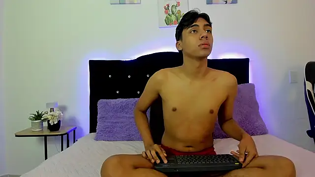 Eros Lux online show from March 4, 12:23 pm