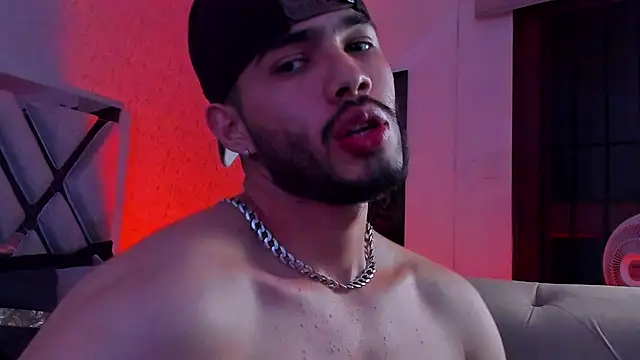 Vincentblack online show from April 13, 8:04 am