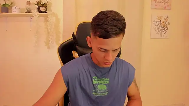 sexy andres01 online show from February 27, 2:06 pm