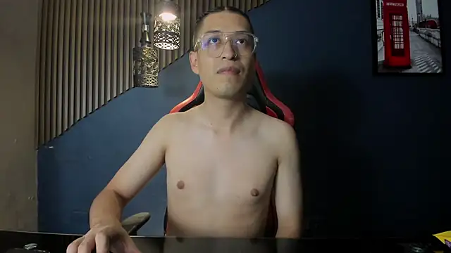 EriickFerrer online show from March 12, 2:30 am