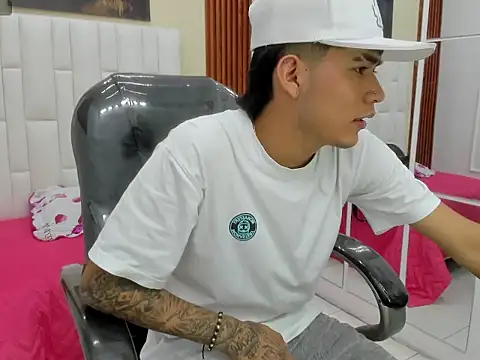 Thiago collinss online show from March 21, 9:41 pm