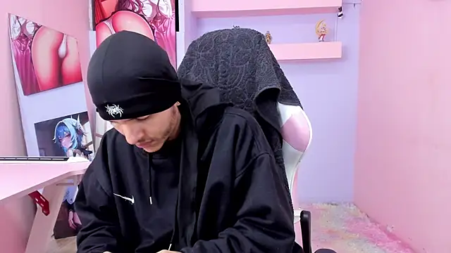 DanteLuxx online show from May 5, 4:14 am