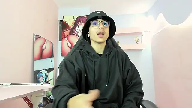 DanteLuxx online show from May 19, 4:41 am