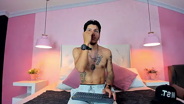 DanteLuxx online show from March 26, 3:54 am