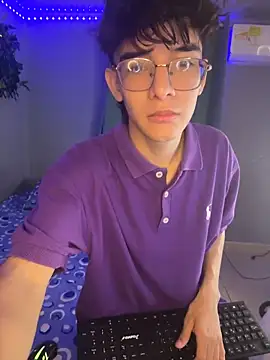 noah millerx online show from April 1, 11:35 pm