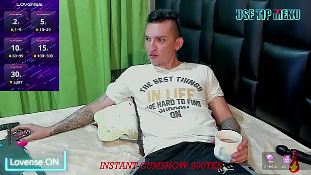 Mike Waters online show from June 9, 1:40 am