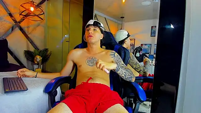 EXCLUSIVE8 online show from April 13, 8:48 am