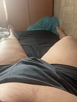 hottlaerr online show from March 1, 10:59 am