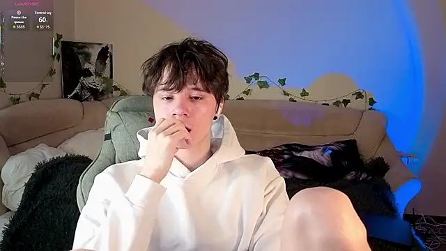 AnthonyCuutie online show from March 6, 5:59 am