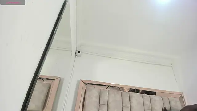 Titan Moreno  online show from April 13, 12:28 pm