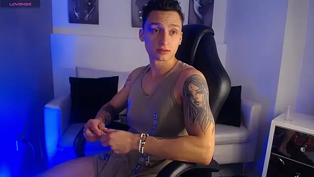 DIEGO JONES online show from March 26, 1:26 pm