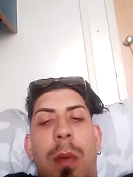 iShon777 online show from April 26, 5:10 pm