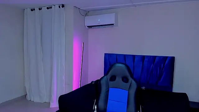 tyler bell  online show from April 15, 3:17 am