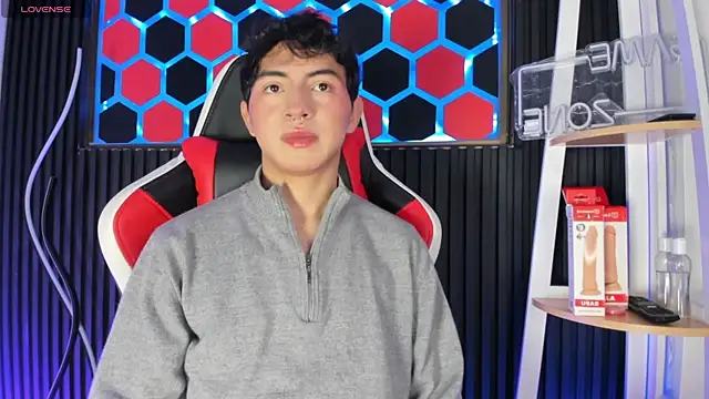 Cristopher Wild online show from April 22, 8:24 pm