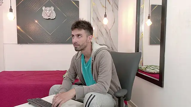 KingOfTemptation online show from June 1, 4:02 am