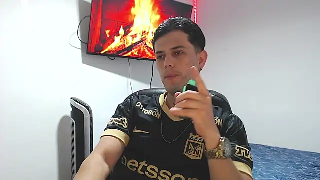 JUAN CAMILOXXX online show from April 11, 5:03 am