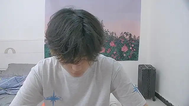 icecream-002 online show from June 23, 12:42 pm