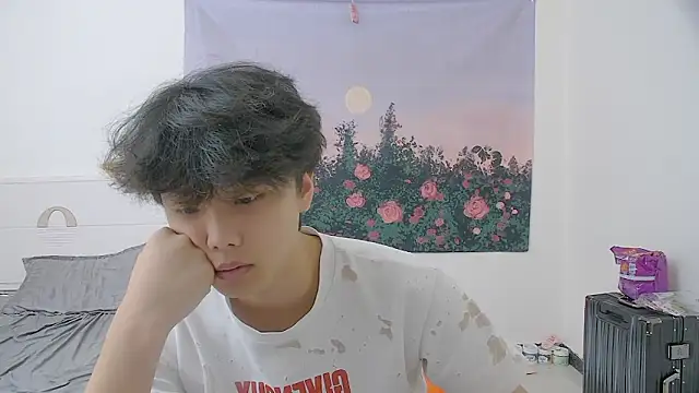 icecream-002 online show from June 5, 1:39 pm