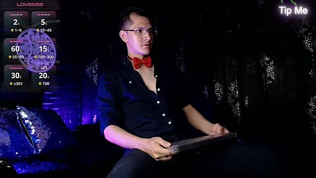 MilanDavid1 online show from April 17, 9:50 pm