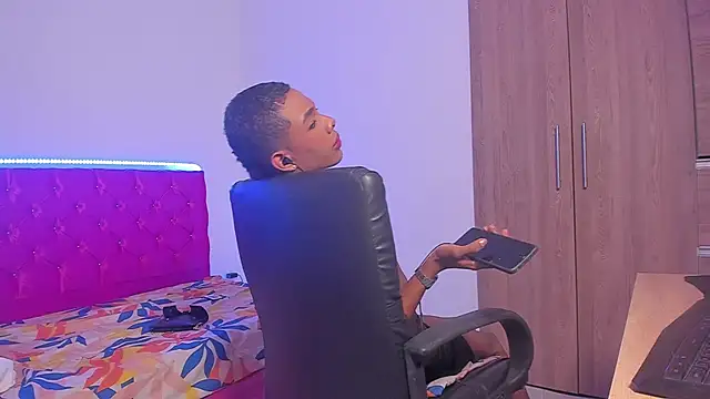 timmy tur11 online show from March 13, 5:15 am