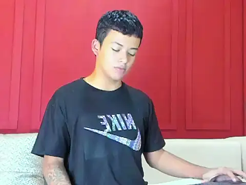 ThiagoGonzalez  online show from March 14, 7:21 pm