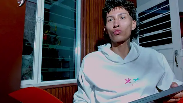 Daniel DLuxxx online show from March 17, 4:37 am