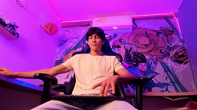 Cheys Mast online show from April 4, 7:33 pm