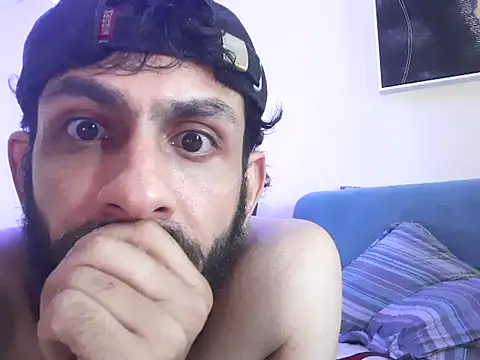 LatinBigClouds22cm online show from March 16, 12:20 pm