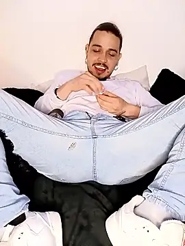 Bry   online show from March 17, 2:26 am