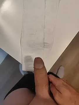 Essie deLona online show from July 8, 10:08 am
