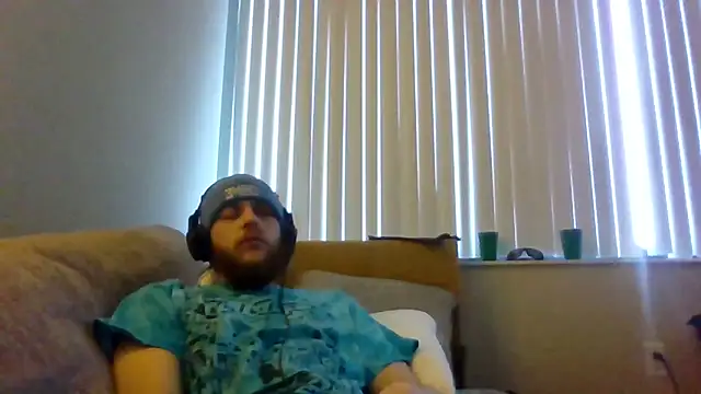 alejandro69420 online show from April 21, 1:28 pm