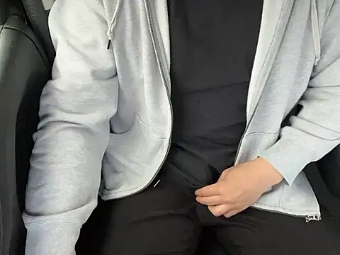 ChubbyTokyo online show from April 9, 6:41 am