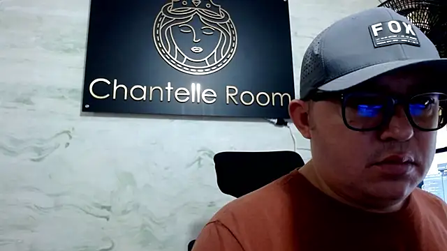 maximo daddy online show from May 17, 1:07 pm