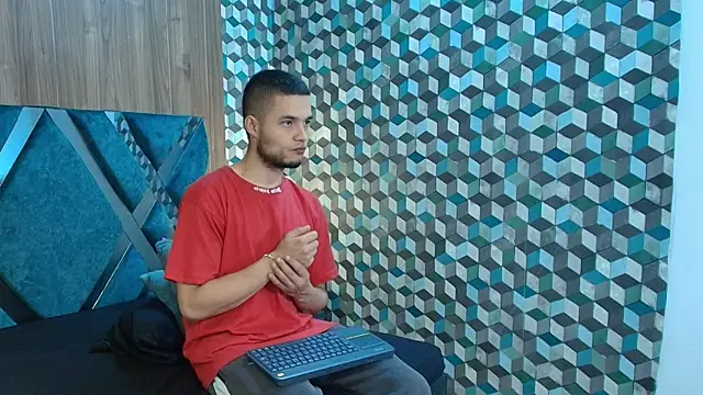 Joaho Fernandez online show from July 16, 8:49 pm