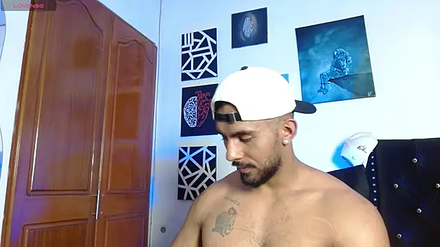 romanpearce  online show from July 4, 8:45 pm
