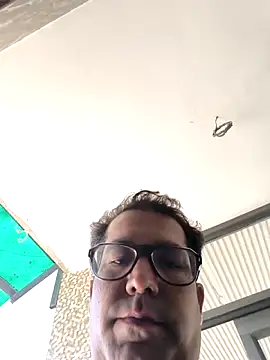 veer8239 online show from March 27, 8:26 am