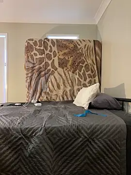 RichardHards online show from April 18, 11:15 pm